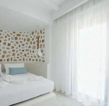 La Pierre Apartment