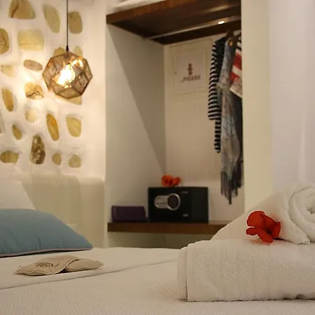 La Pierre Apartment